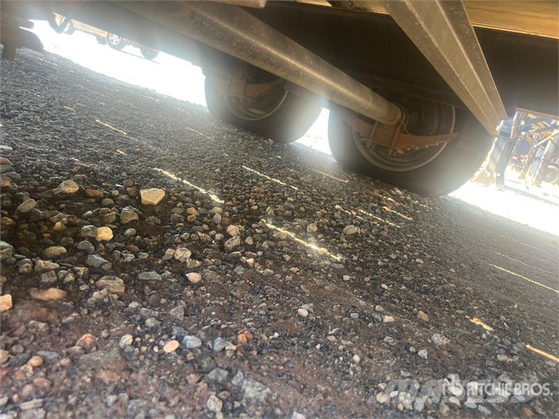  Mid-State 40 ft T/A Gooseneck Equipment Trailer Remolques para transporte de vehículos