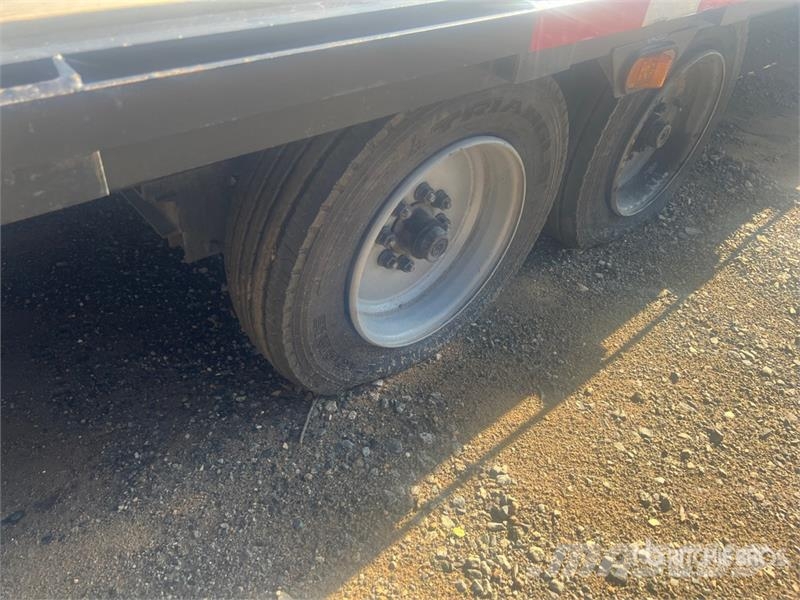  Mid-State 40 ft T/A Gooseneck Equipment Trailer Remolques para transporte de vehículos