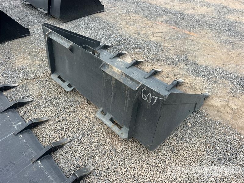 Mid-State 60 in Skid Steer Bucket (Unused) Žlice