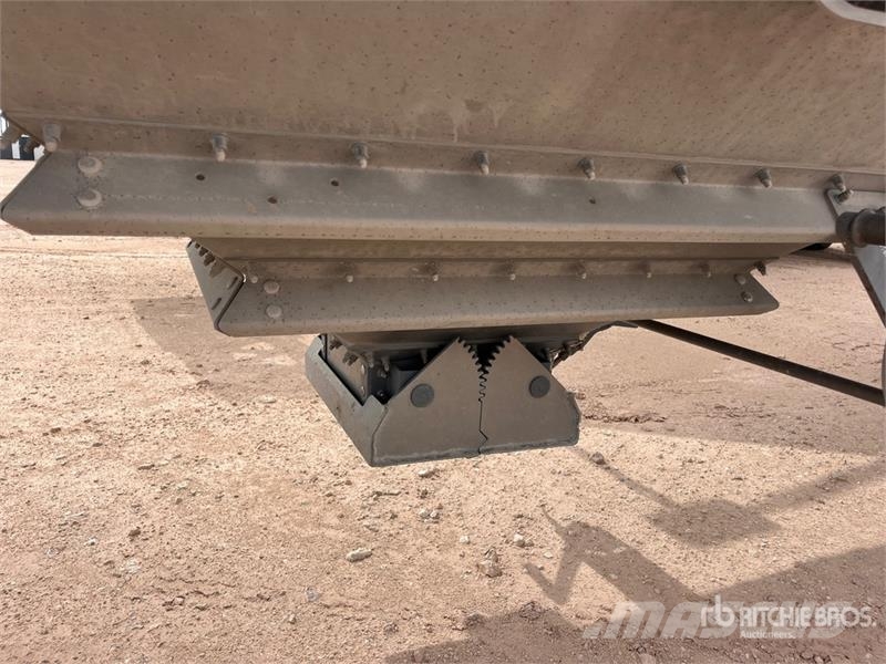 Midland SR2000 39 ft T/A Belly Dump Trailer Pašizgāzējs