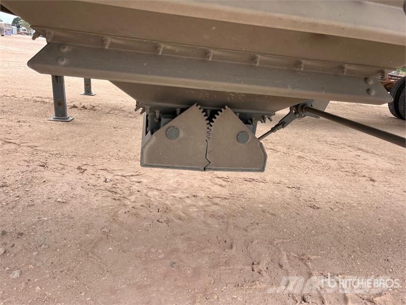 Midland SR2000 39 ft T/A Belly Dump Trailer Pašizgāzējs
