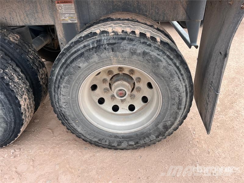 Midland SR2000 39 ft T/A Belly Dump Trailer Pašizgāzējs