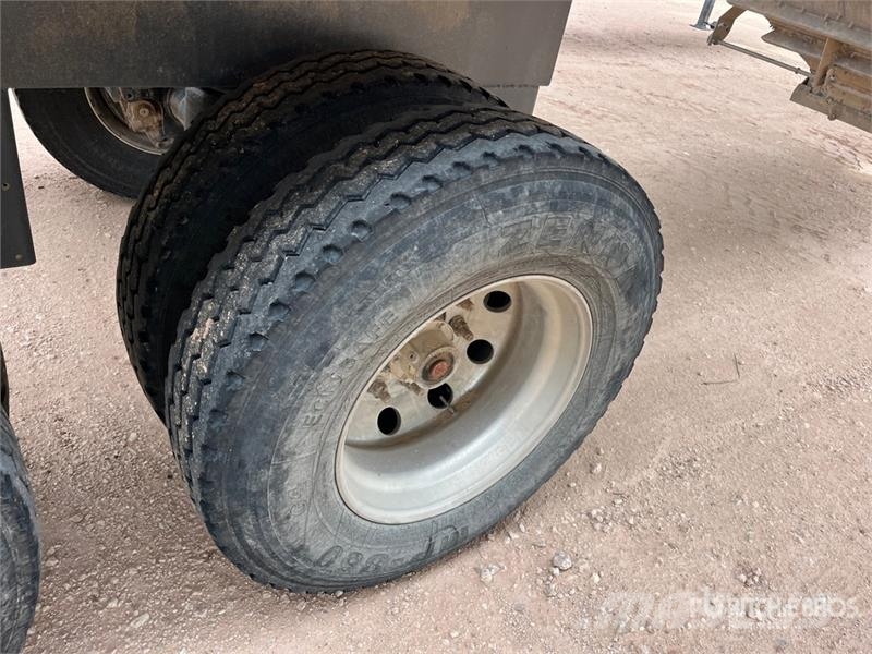 Midland SR2000 39 ft T/A Belly Dump Trailer Pašizgāzējs
