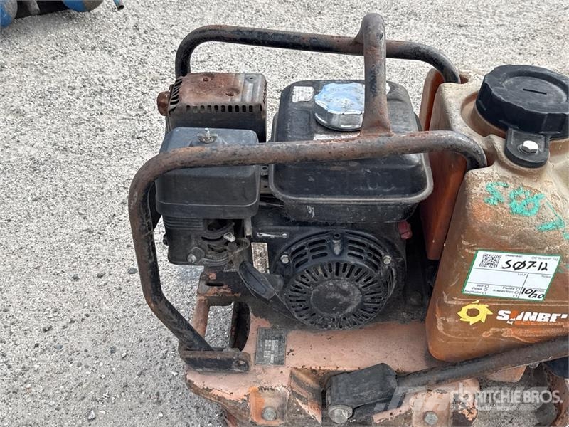 Mikasa Vibratory Plate Compactor 진동롤러