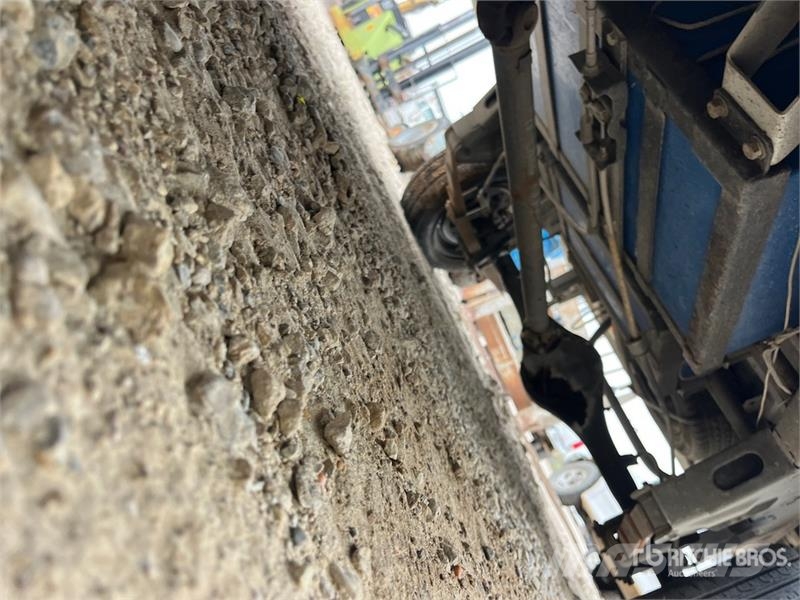 Mile Electric Cargo Van (Inoperable) Lieferwagen