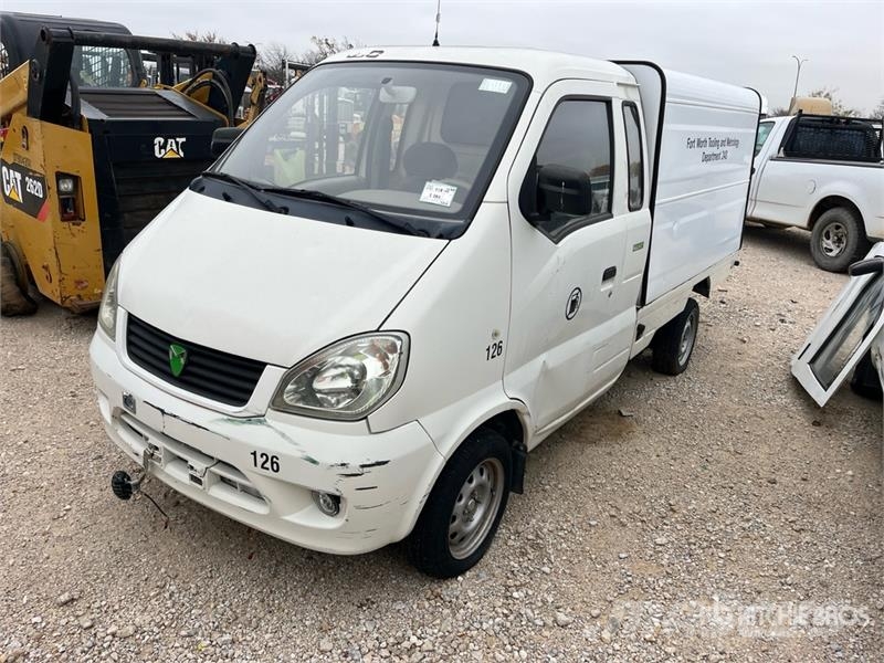 Mile Electric Cargo Van (Inoperable) Lieferwagen