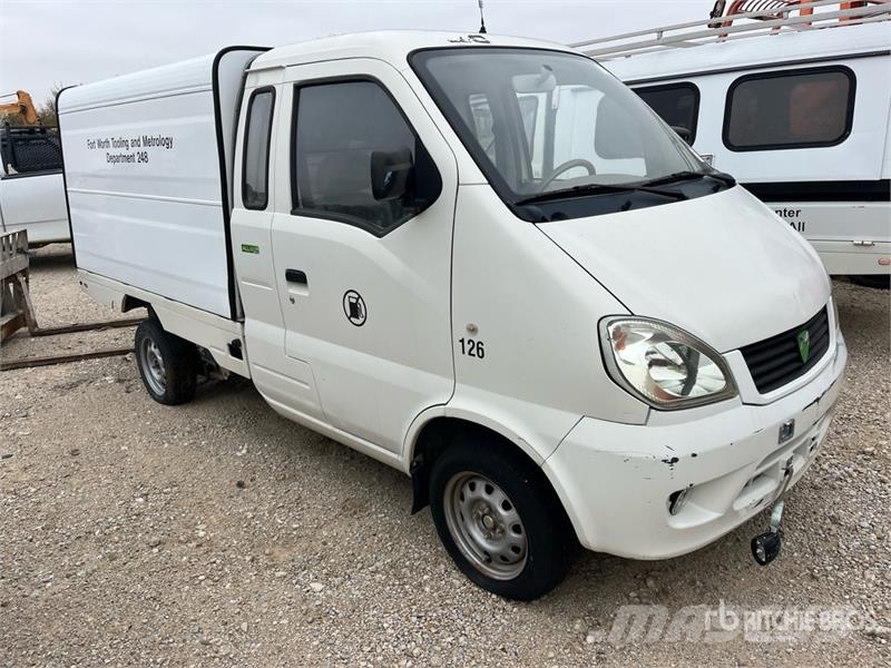 Mile Electric Cargo Van (Inoperable) Lieferwagen