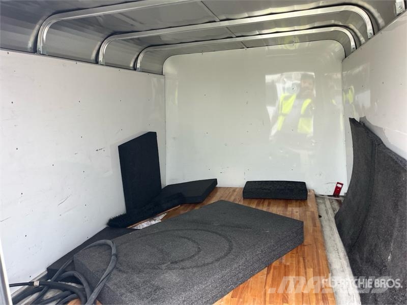 Mile Electric Cargo Van (Inoperable) Lieferwagen
