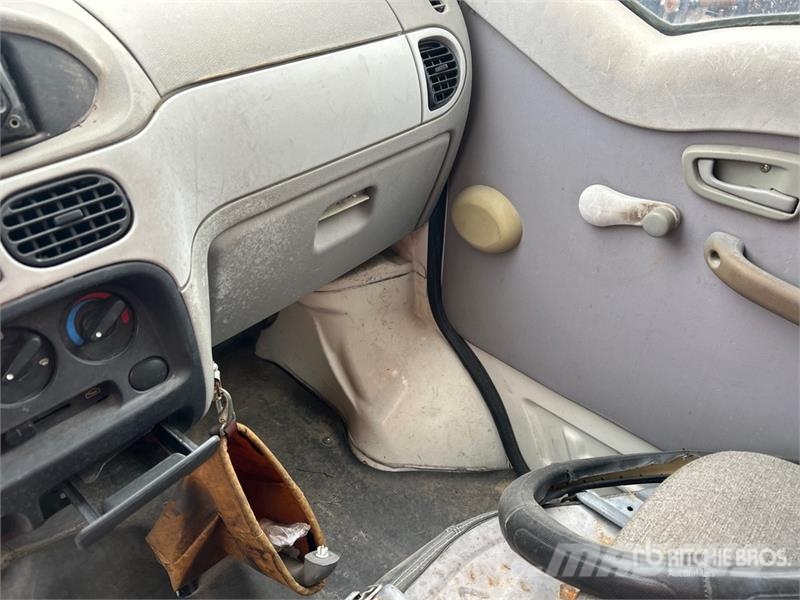  Miles 4x2 Electric Pickup (Inoperable) Прочие фургоны