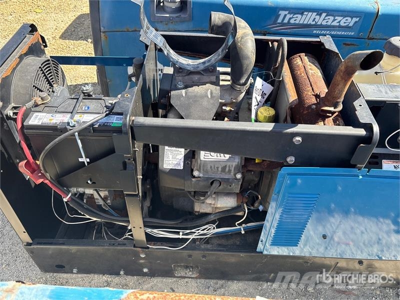 Miller 300 A Skid-Mounted Multi-Process 3-in-1 Engine Dri Keevitusagregaadid