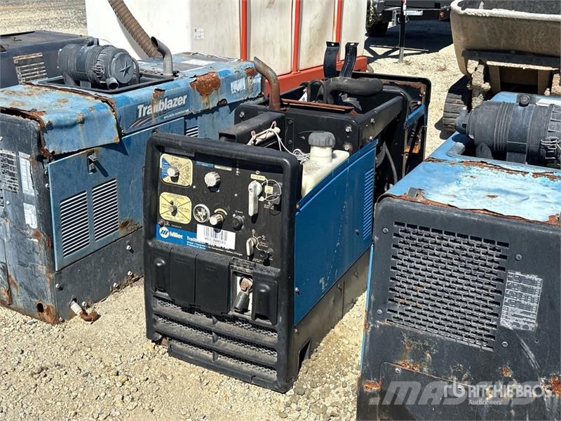 Miller 300 A Skid-Mounted Multi-Process 3-in-1 Engine Dri Keevitusagregaadid