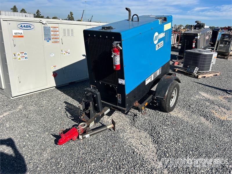 Miller Big Blue 500 Pro 500 A Mobile Multi-Process Engine Svetsmaskiner