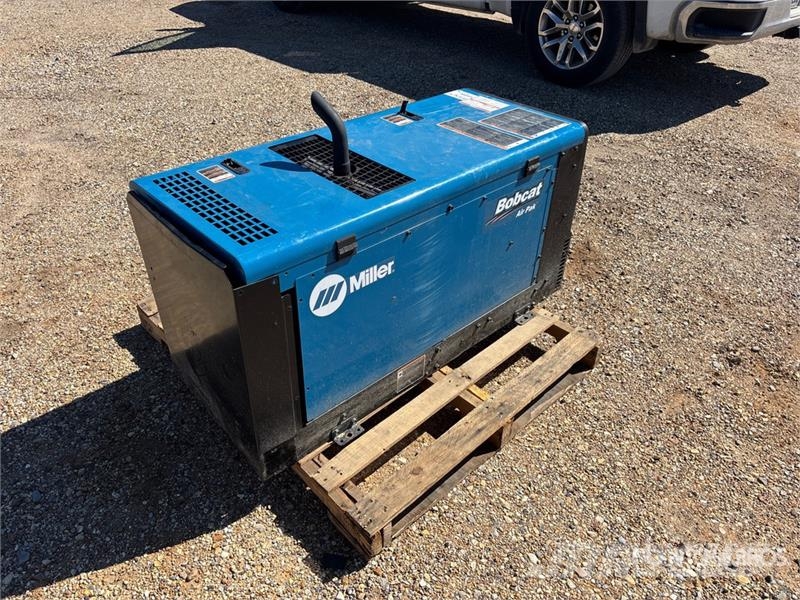 Miller Bobcat 200 Air Pak 200 A Skid-Mounted Multi-Proces Зварювальні апарати