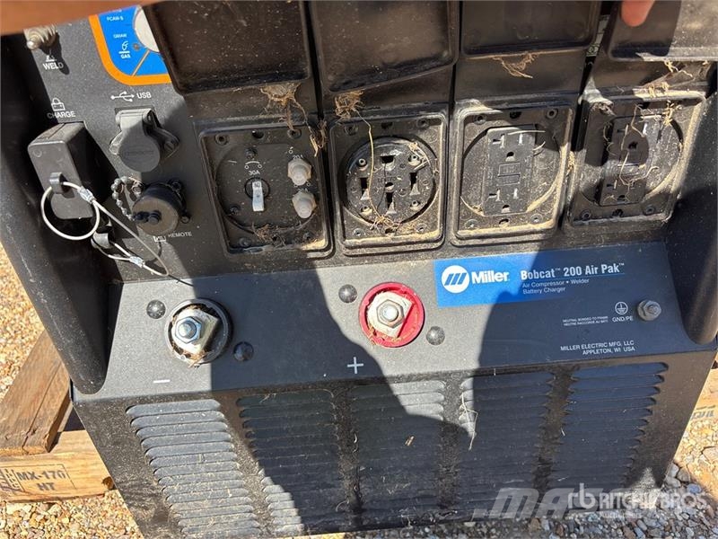 Miller Bobcat 200 Air Pak 200 A Skid-Mounted Multi-Proces Зварювальні апарати