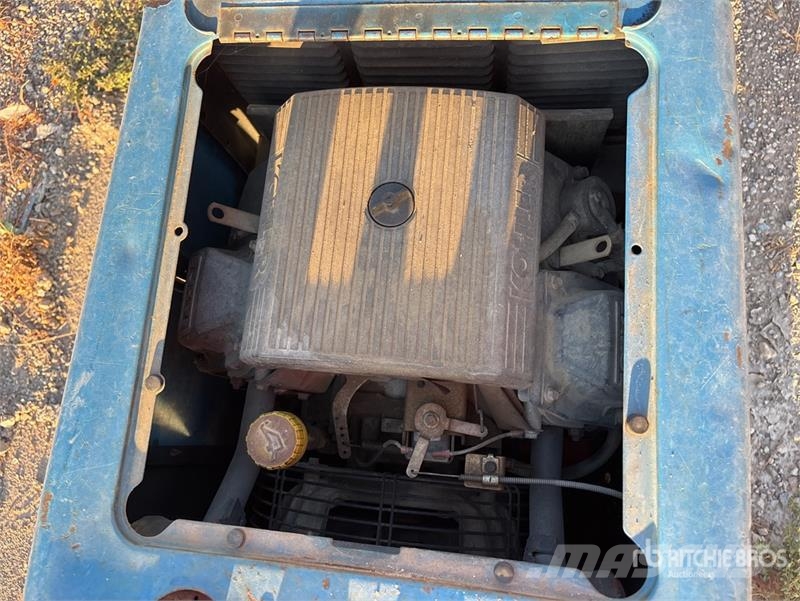 Miller Bobcat 225 225 A Multi-Process Engine Driven Welde Metināšanas iekārtas