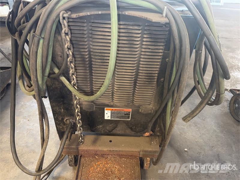 Miller CP-302 400A Mobile Multi-Process Electric Welder Schweissgeräte