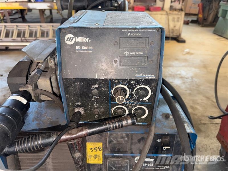 Miller CP-302 400A Mobile Multi-Process Electric Welder Schweissgeräte