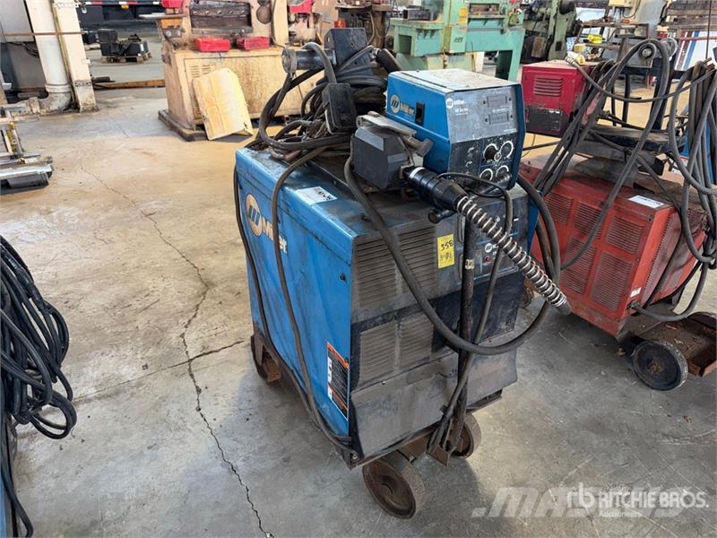 Miller CP-302 400A Mobile Multi-Process Electric Welder Schweissgeräte