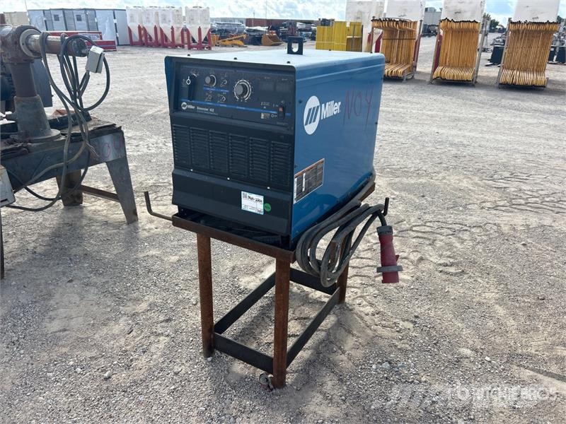 Miller Dimension 452 Welding machines