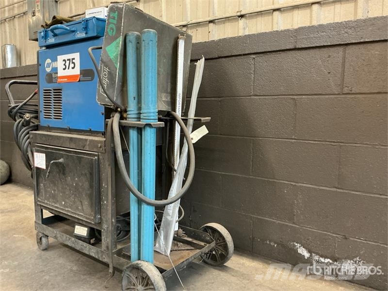 Miller Econotig w/Torch Cart Electric Welder 溶接機
