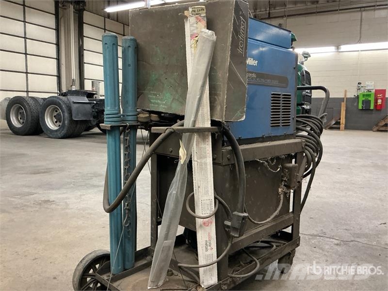 Miller Econotig w/Torch Cart Electric Welder 溶接機