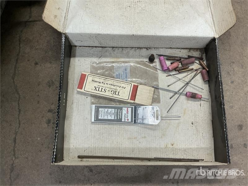Miller Econotig w/Torch Cart Electric Welder 溶接機