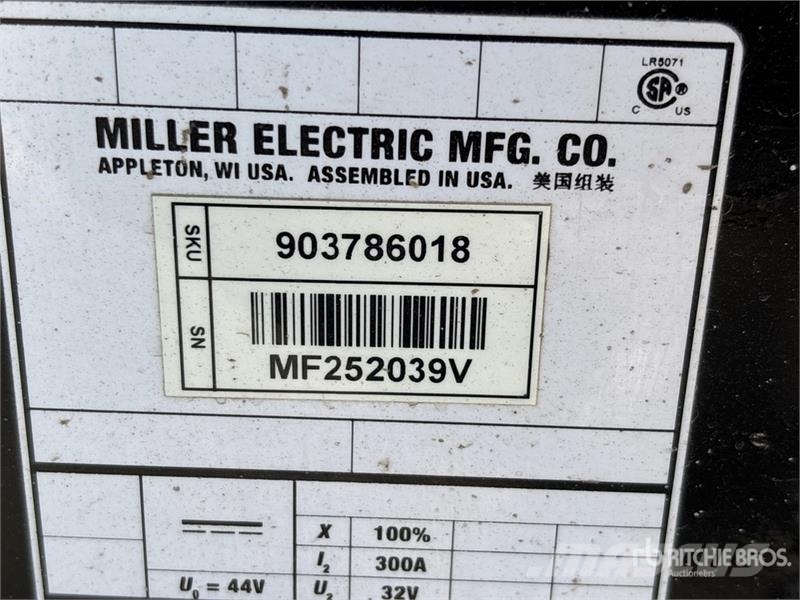 Miller Electric 300 A MIG Electric Welder Welding Equipment