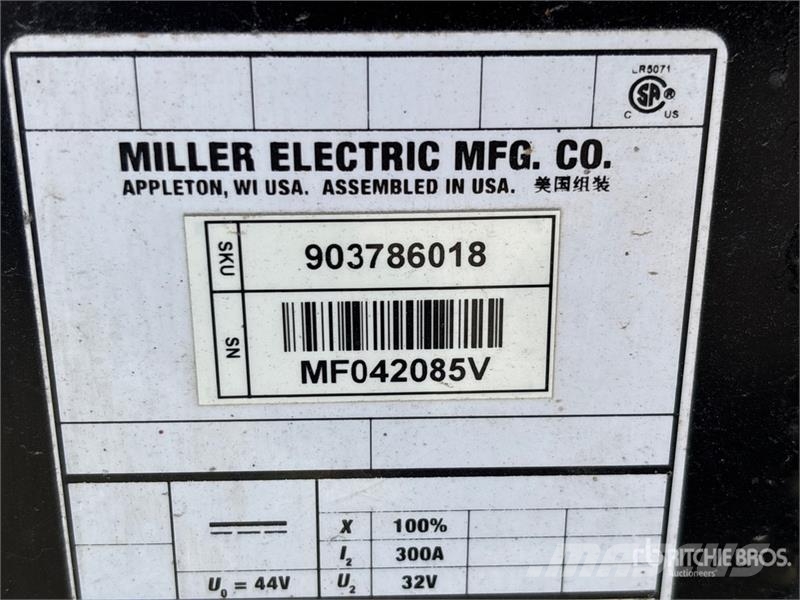 Miller Electric 300 A MIG Electric Welder Poste à souder