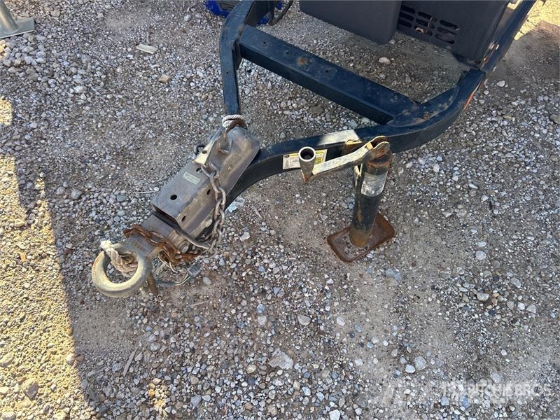 Miller Electric BB400PRO Mobile Multi-Process Engine Driv Attrezzature per saldature