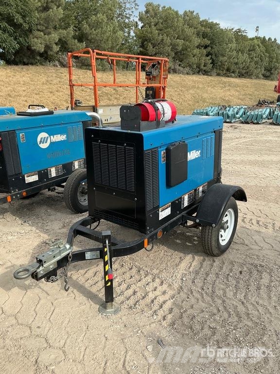 Miller Electric Big Blue 400 Pro 400 A Mobile Multi-Proce Welding Equipment