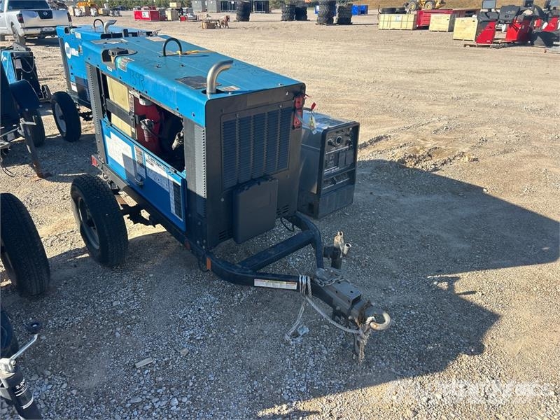 Miller Electric Big Blue 400 Pro Mobile Multi-Process Eng Máquinas de solda