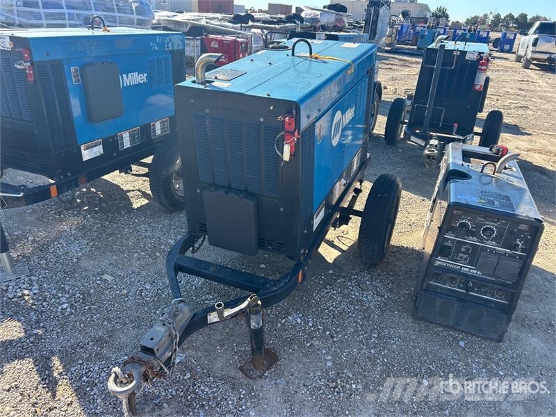 Miller Electric Big Blue 400 Pro Mobile Multi-Process Eng Máquinas de solda