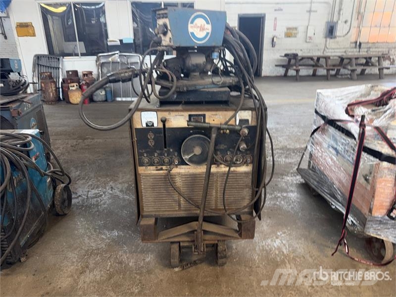 Miller FC-600 600 A Mobile Multi-Process Electric Welder Schweissgeräte