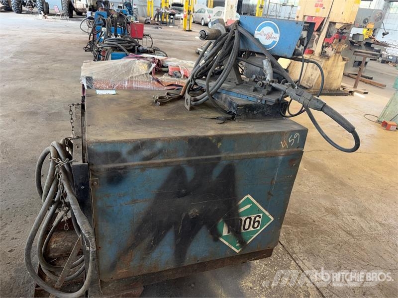 Miller FC-600 600 A Mobile Multi-Process Electric Welder Schweissgeräte