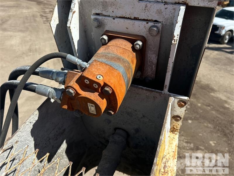 Miller Formless M8800 Slip Form Paver 混凝土鋪路機