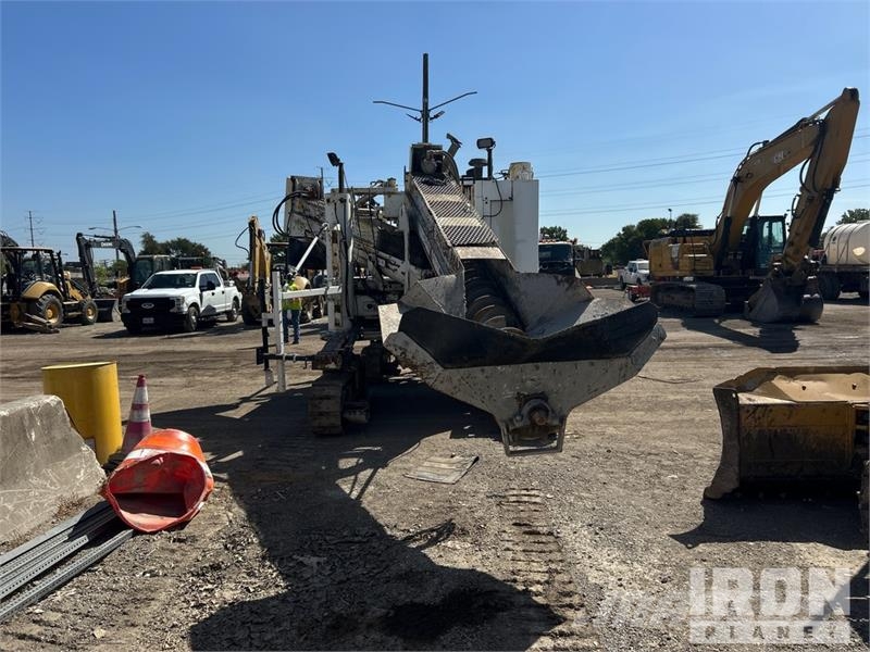 Miller Formless M8800 Slip Form Paver 混凝土鋪路機