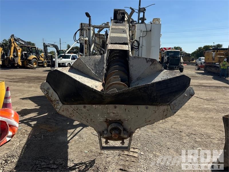 Miller Formless M8800 Slip Form Paver 混凝土鋪路機