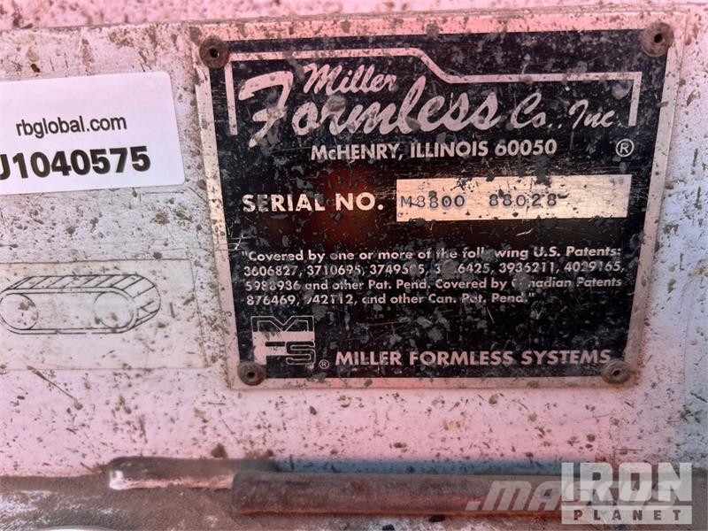 Miller Formless M8800 Slip Form Paver 混凝土鋪路機