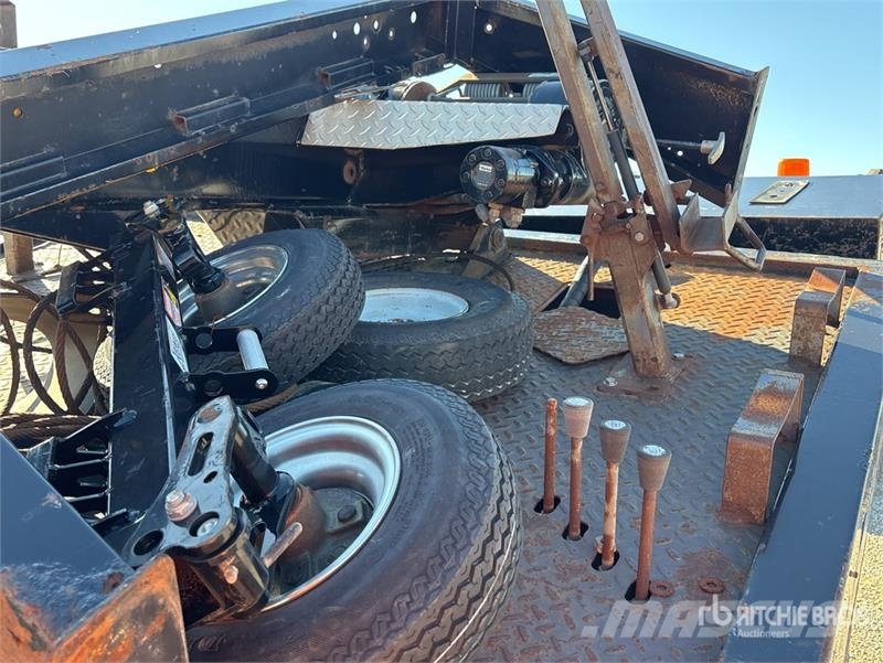 Miller Hydraulic Wrecker Body Коммерческий транспорт - Другие
