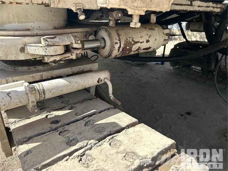 Miller M-8100 混凝土鋪路機