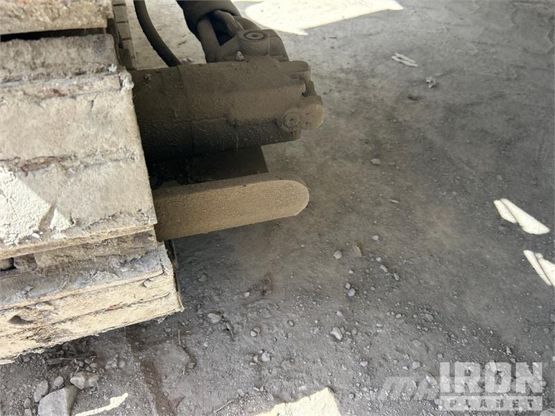 Miller M-8100 混凝土鋪路機