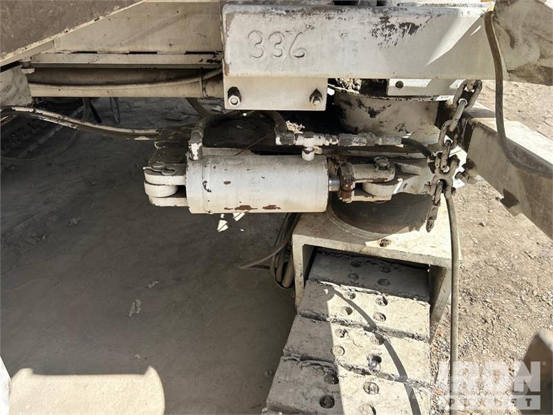 Miller M-8100 混凝土鋪路機