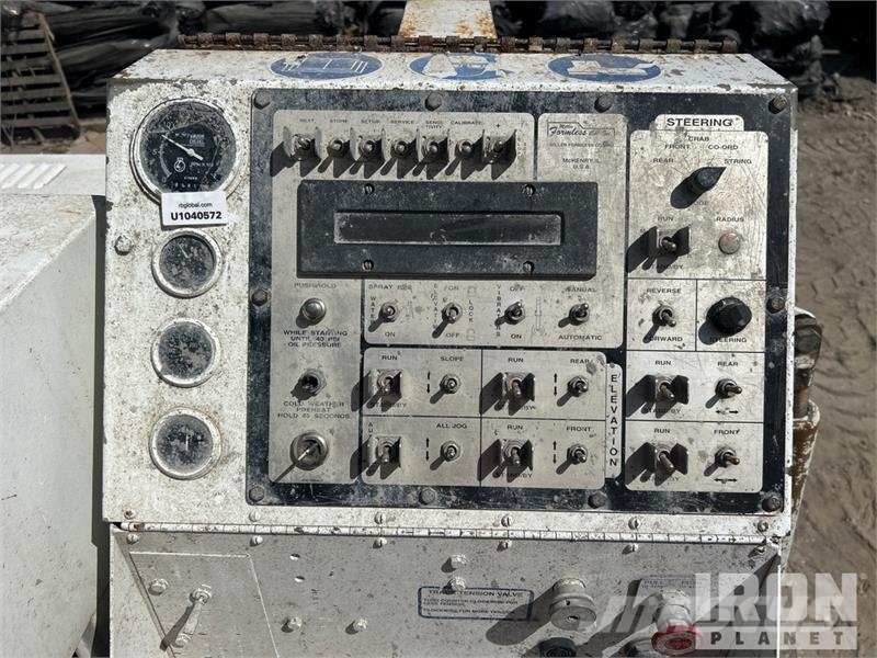 Miller M-8100 混凝土鋪路機