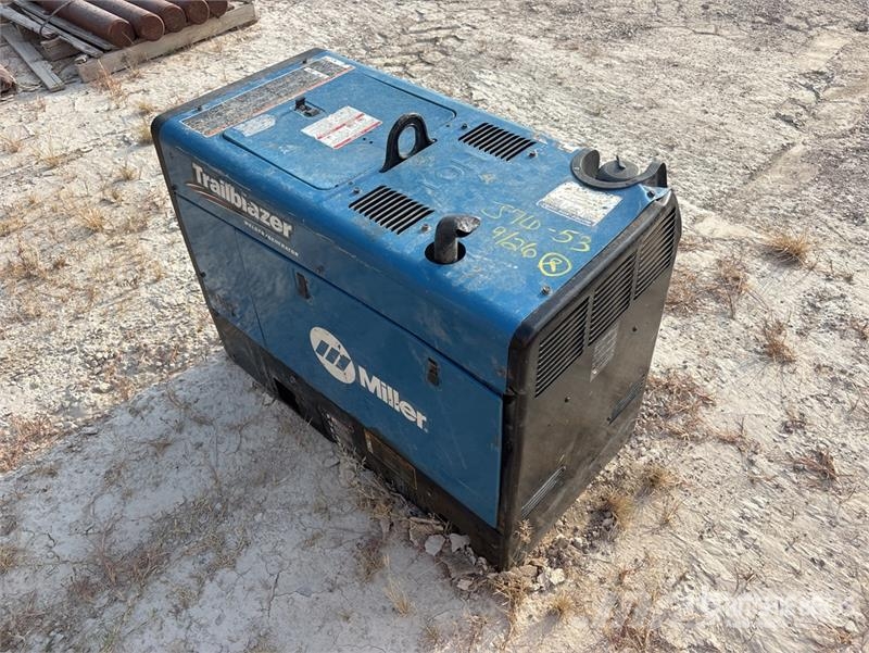 Miller Trailblazer 325 325 A Multi-Process Engine Driven  ماكينات لحام