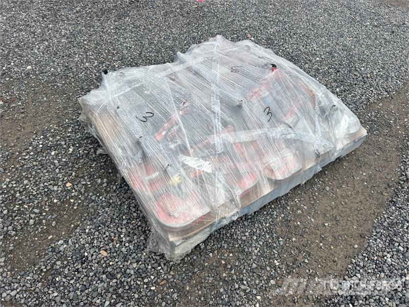MILWAUKEE of Milwaukee 6236 4-3/4 Deepcut Band Saw معدات البناء - غير ذلك