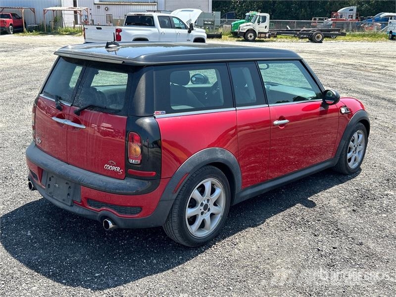 Mini Cooper Stationwagon Automobile Avtomobili