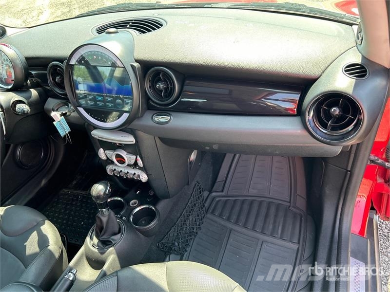 Mini Cooper Stationwagon Automobile Avtomobili