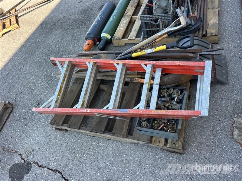 Misc. hand tools, shovels, picks, sewer bars Otros componentes