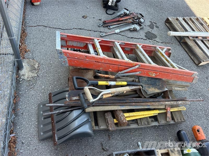  Misc. hand tools, shovels, picks, sewer bars Otros componentes