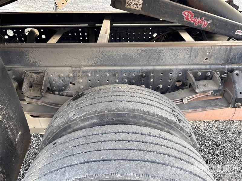 Mitsubishi 4x2 Dump Truck شاحنات قلابة